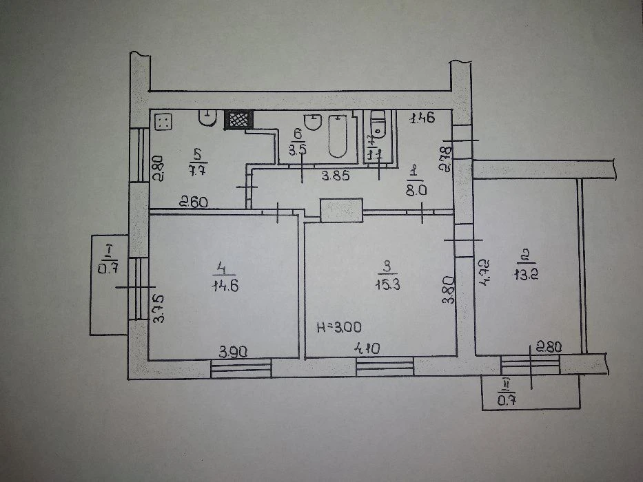 Apartment for sale, (3 rooms, Stalinist building, center)