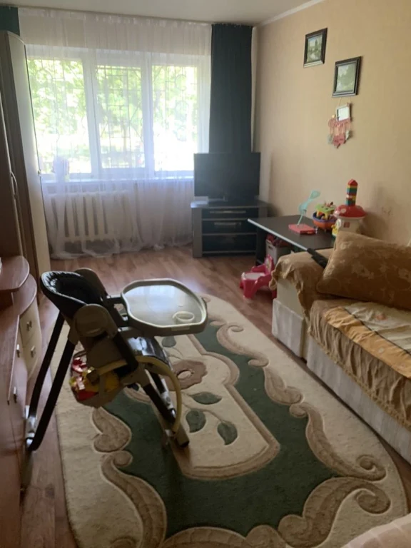 For Sale: 3-room apartment on Gagarin Avenue (University stop).