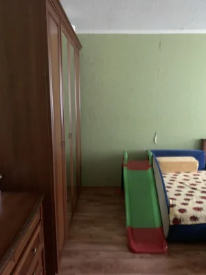 For Sale: 3-room apartment on Gagarin Avenue (University stop).