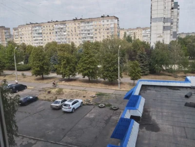 Three-room apartment, Ingulets.