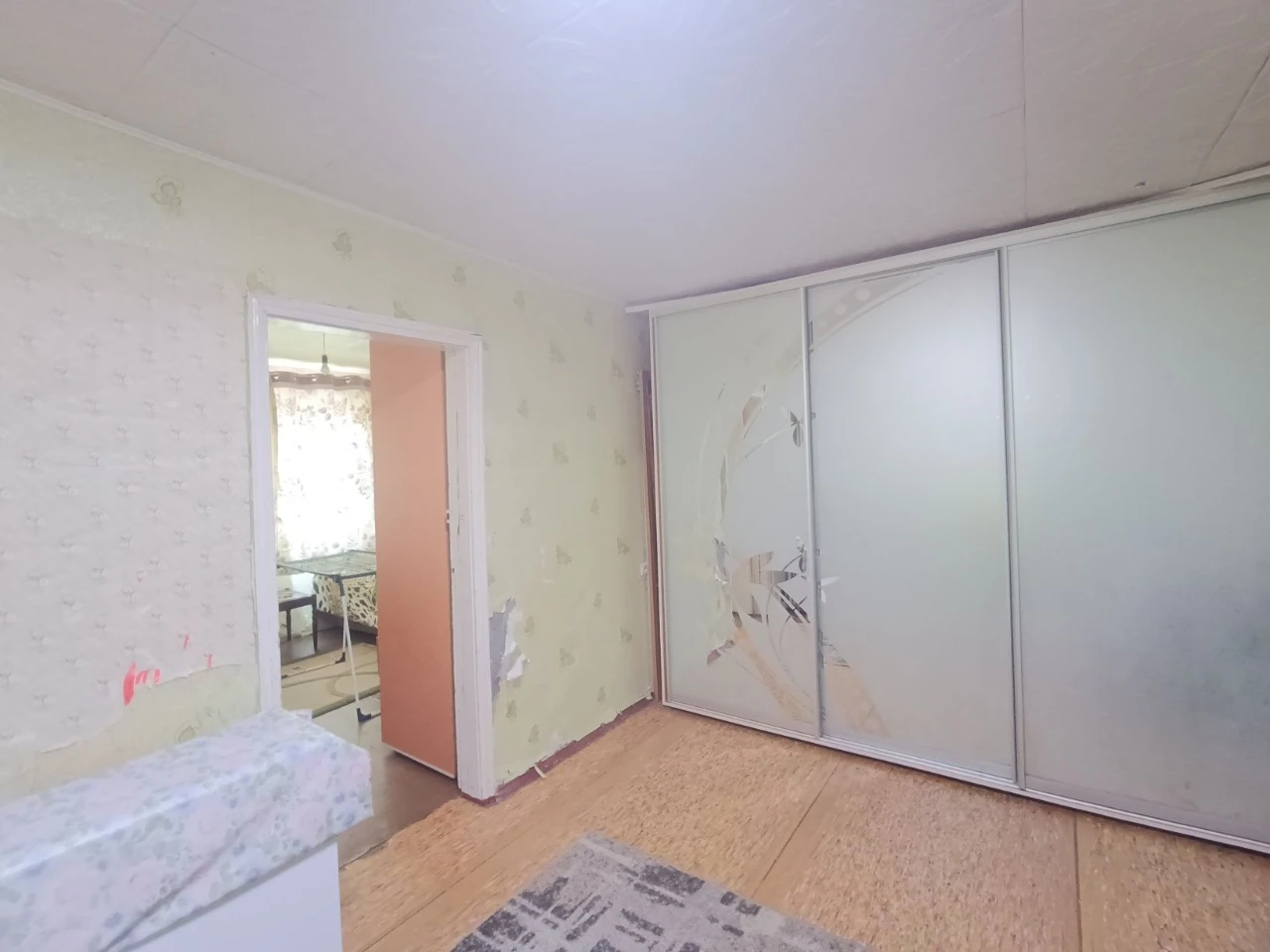 For sale, spacious apartment in the city center on Haritonova Street