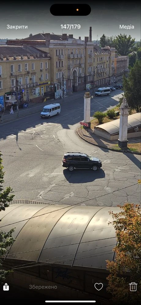 Продается 2-комнатная квартира в центре города.