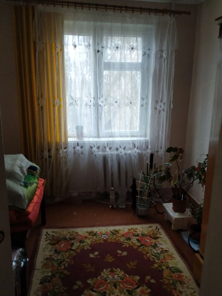 Selling/Trading a 4-room apartment