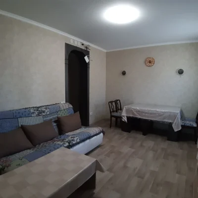 For Sale: 3-room apartment on Karachun