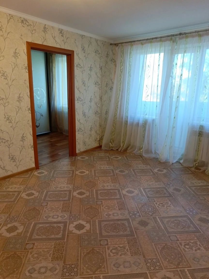 For Sale: 2-room apartment in Sosgorod Vostok