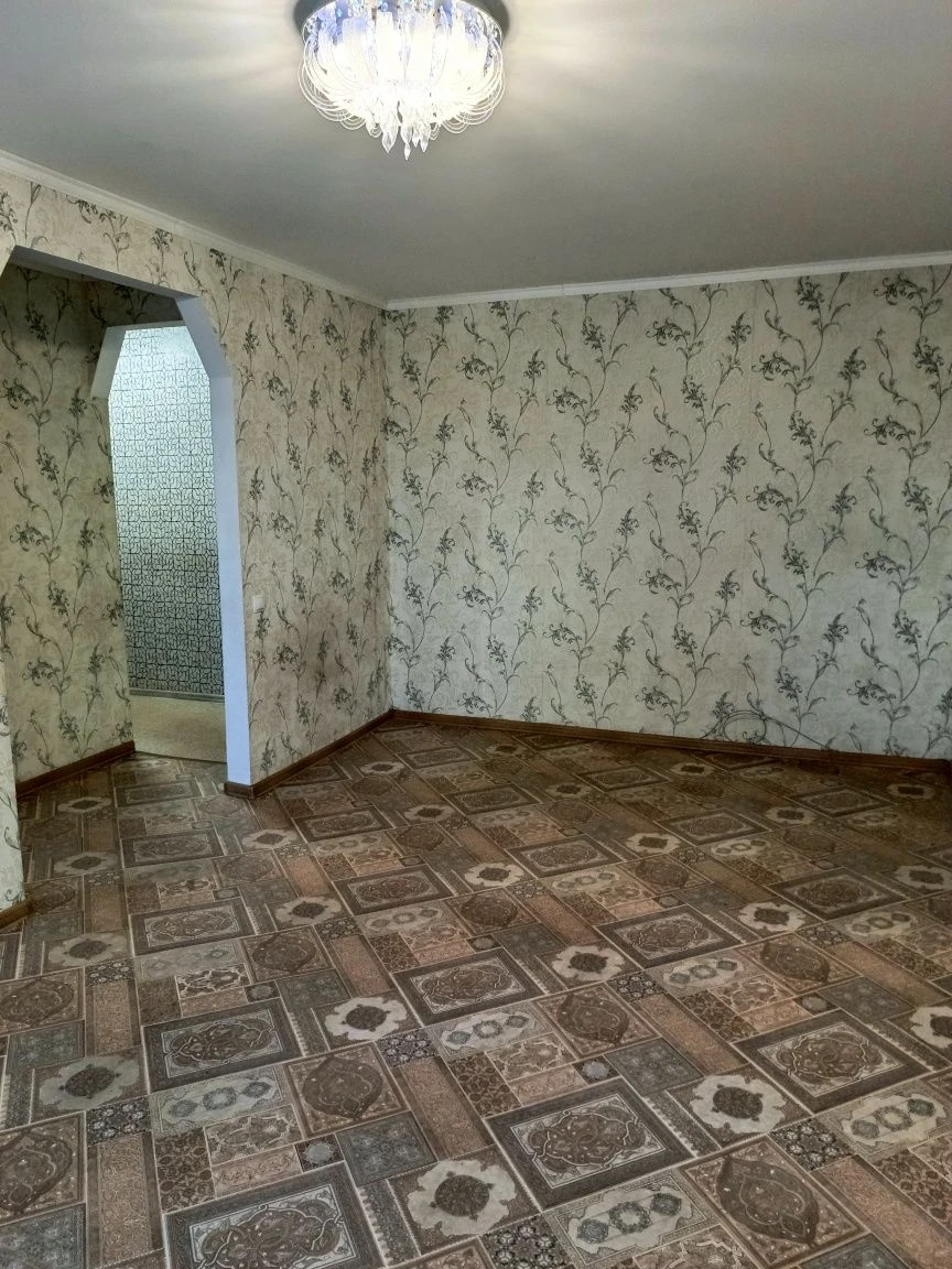 For Sale: 2-room apartment in Sosgorod Vostok