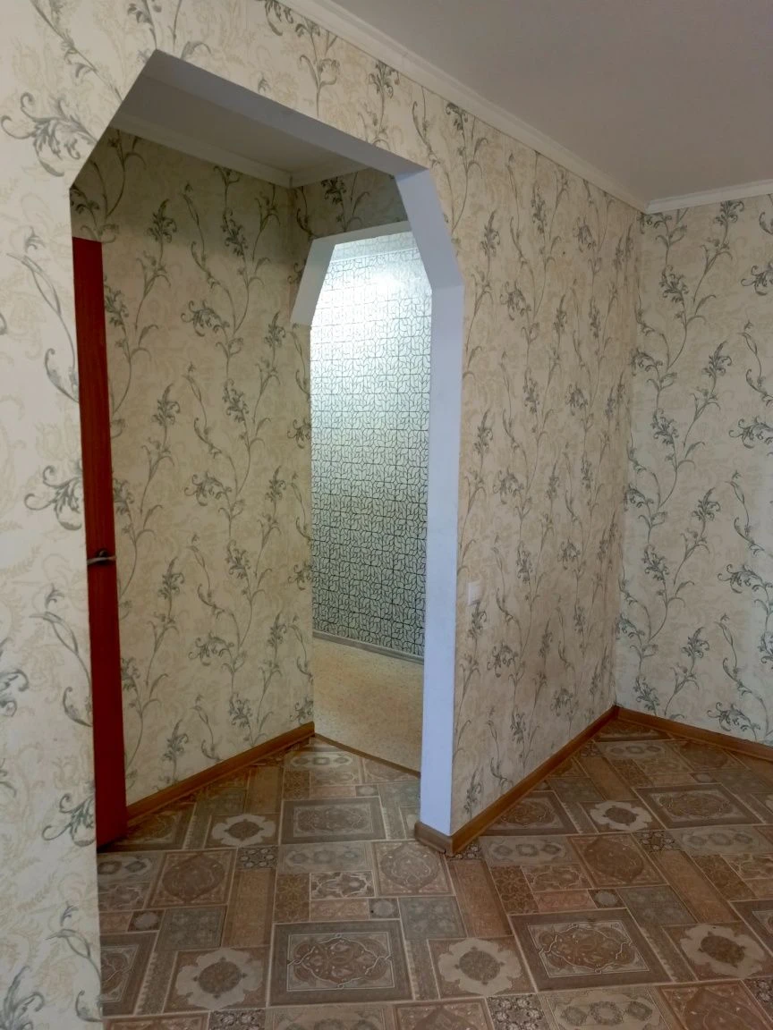 For Sale: 2-room apartment in Sosgorod Vostok