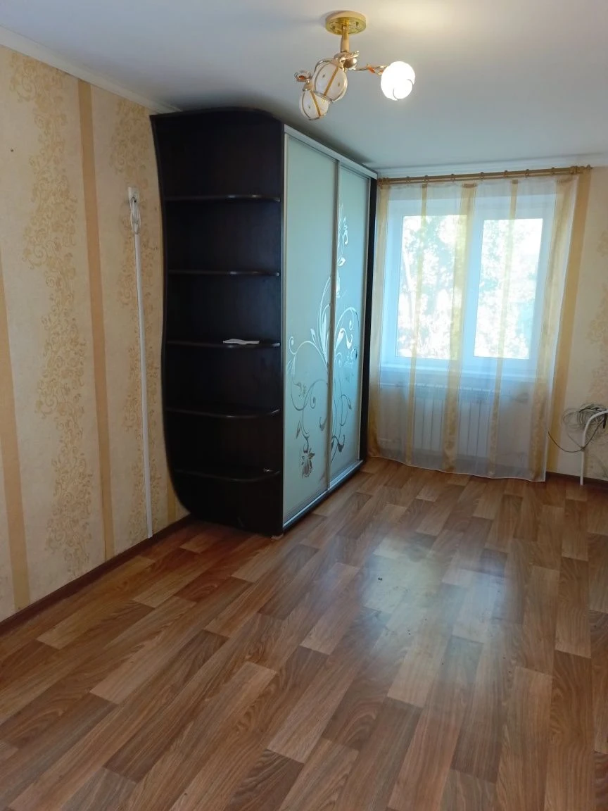 For Sale: 2-room apartment in Sosgorod Vostok