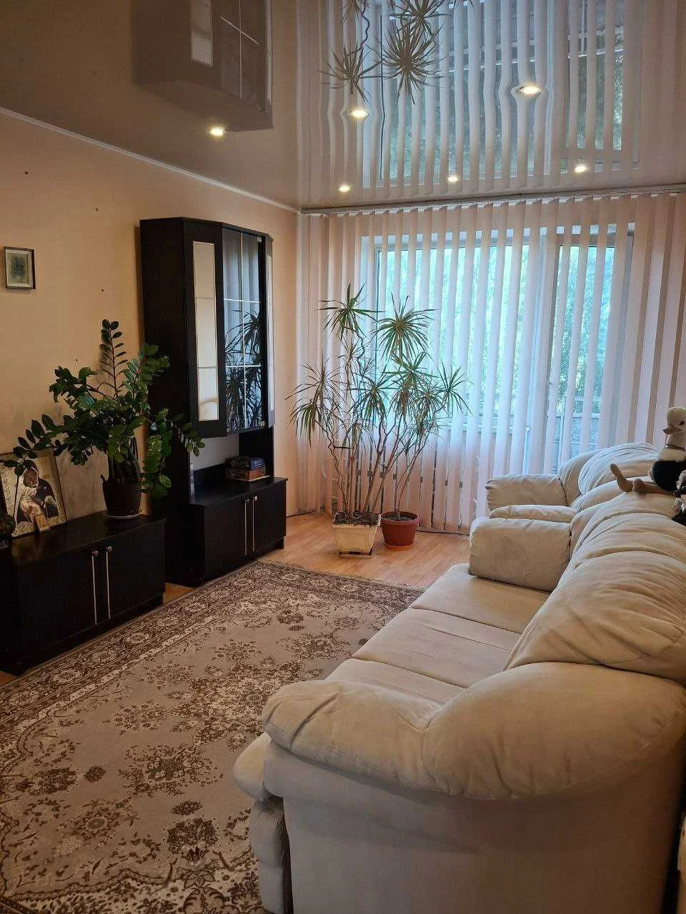 Продается 4 комнатная квартира по ул. Спасская ( Кривой Рог)