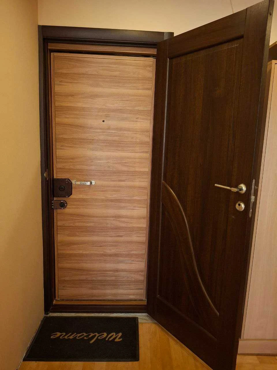 Продается 4 комнатная квартира по ул. Спасская ( Кривой Рог)