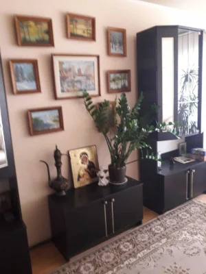 Продается 4 комнатная квартира по ул. Спасская ( Кривой Рог)
