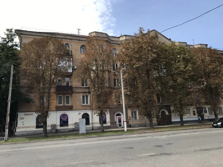 ВНИМАНИЕ, отличная 3-х ком. сталинка в ЦЕНТРЕ ГОРОДА