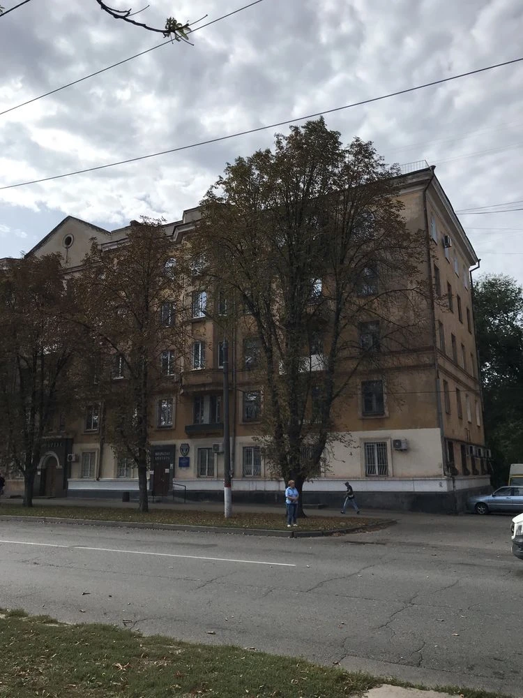 FOR SALE: Excellent 3-room Stalinist apartment in the CITY CENTER