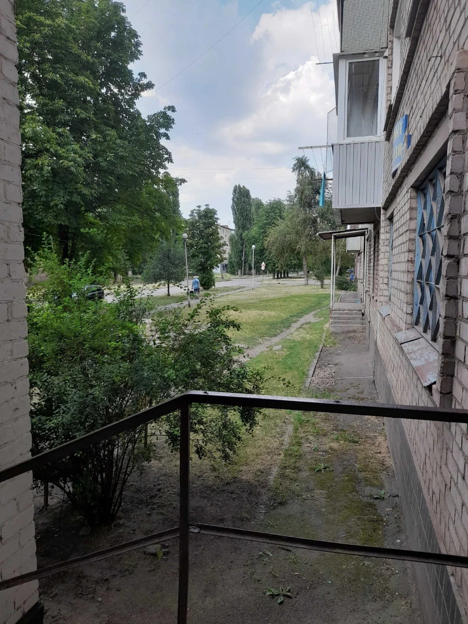 Продается 2-комнатная квартира на улице Миколи Ткачова, бывшая улица Мухиной
