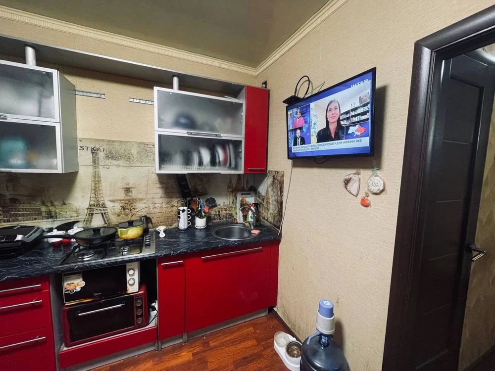 Apartment on Druzhbe! Fully furnished, Move-in ready!