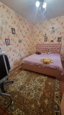 Продаж 3-кімнатній квартири в мікрорайоні "Сонячний"