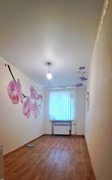 2-room apartment. Light and warmth are here! Apartment on Eduard Fuks, 2/5 floor.