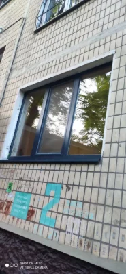 For sale a spacious 3-room "cheshka" with two balconies.