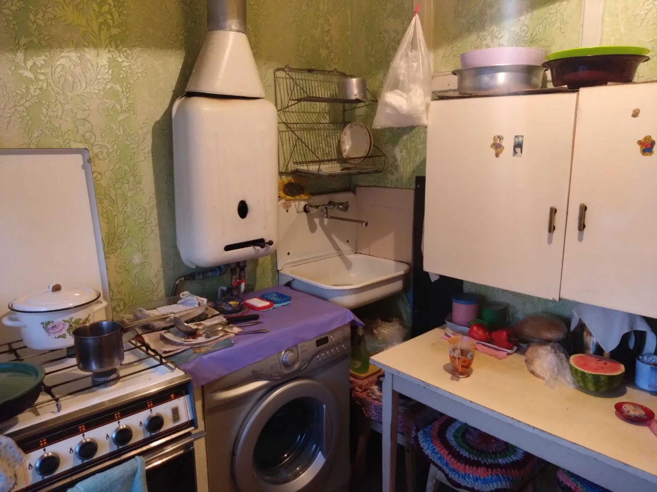 Продається 3-кімнатна квартира на вулиці Дружбі