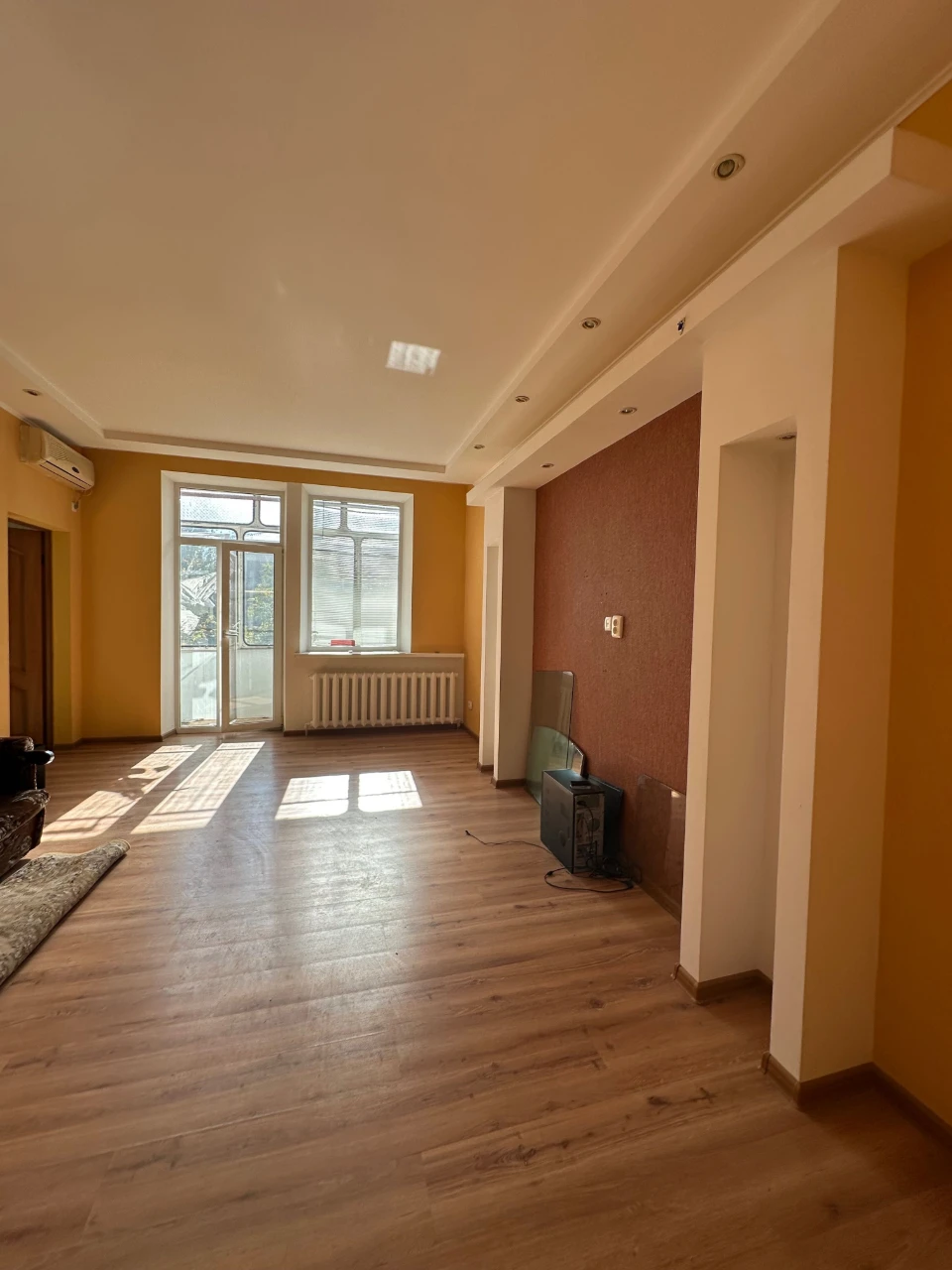 4х комнатная квартира район Дворца культуры