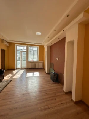 4х комнатная квартира район Дворца культуры