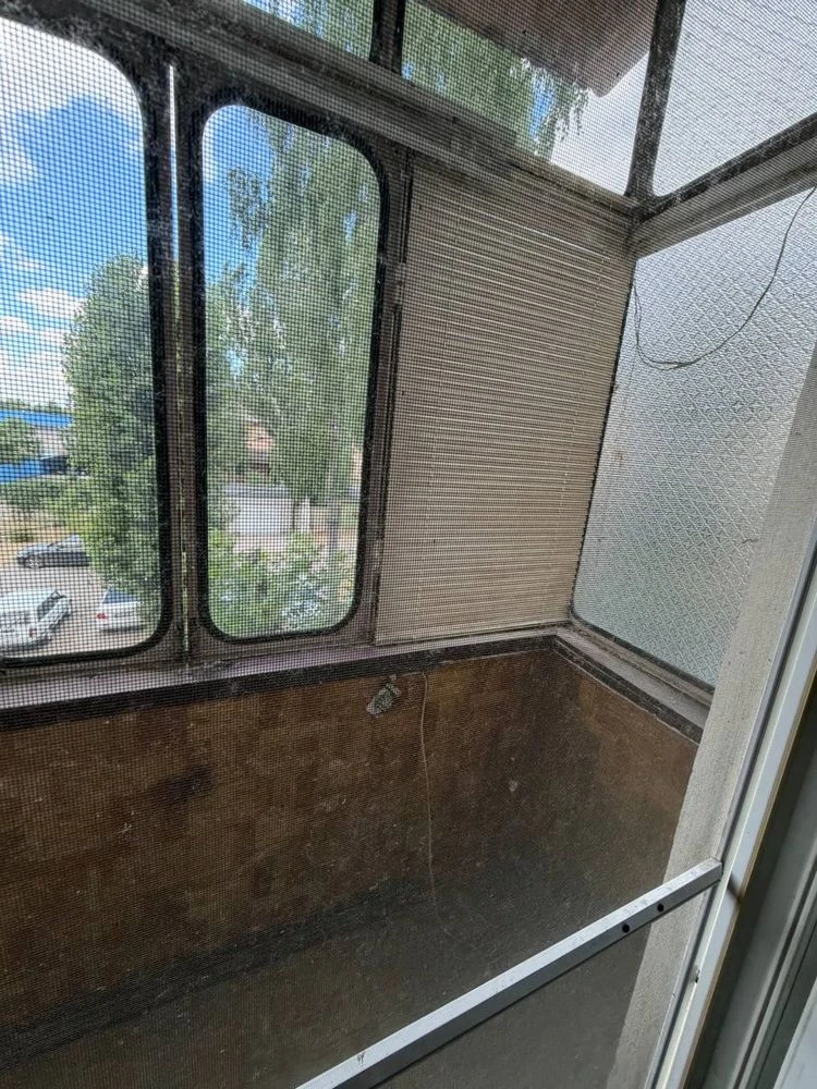 продам 4 комнатную квартиру