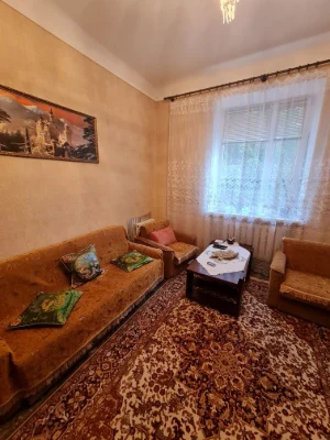 Продается 2-комнатная квартира, центр города