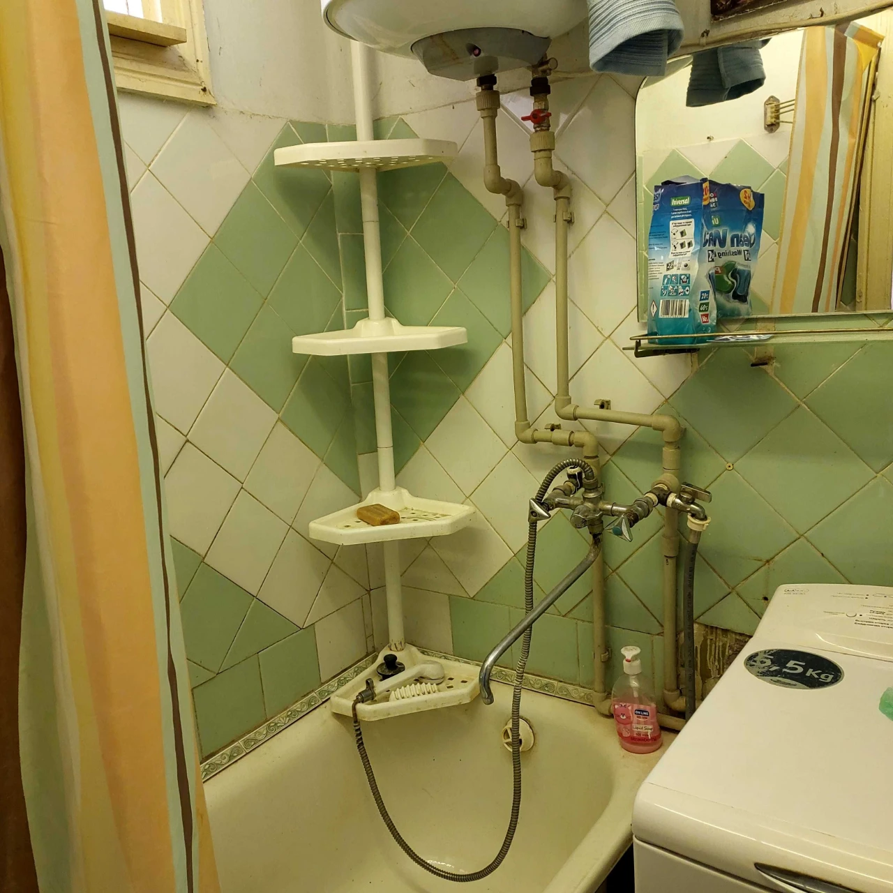 Продам 2х комнатную квартиру в г. Марганец,  район Ворошилов