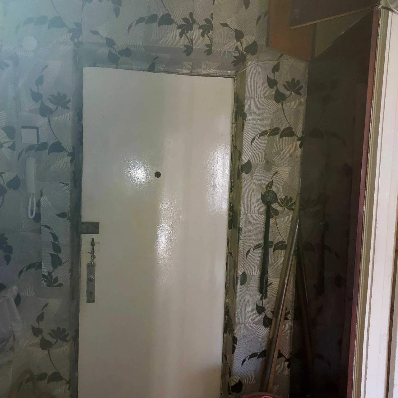 Продам 2х комнатную квартиру в г. Марганец,  район Ворошилов