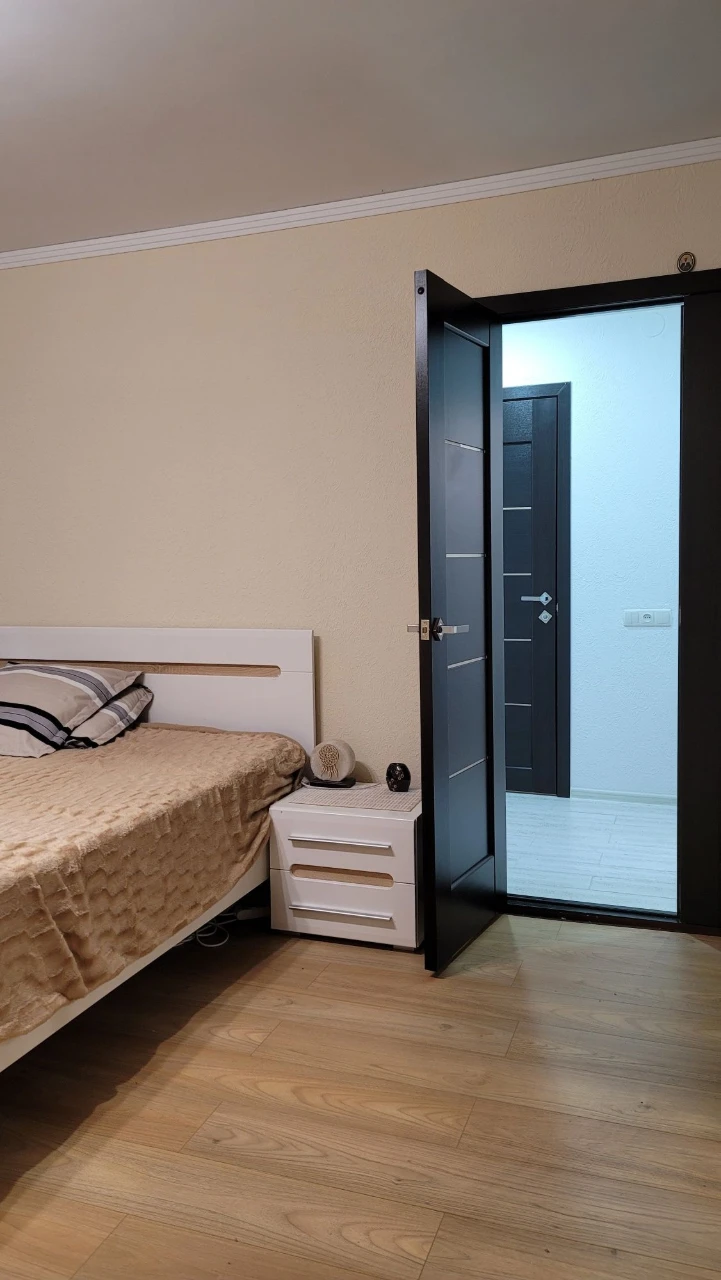 Продається 1-кімнатна квартира.