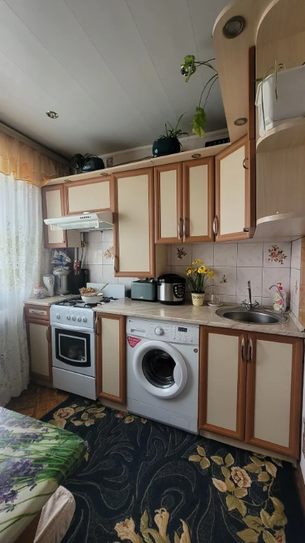 Продається 1-кімнатна квартира. Можливий обмін на будинок.