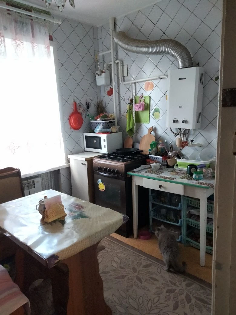Терміново продам квартиру не угловая