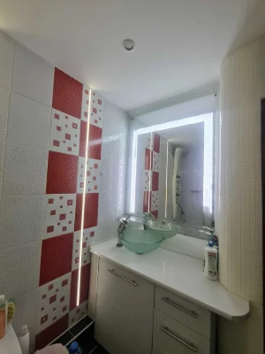 Продається 3-кімнатна квартира, 2 поверх, в Інституті