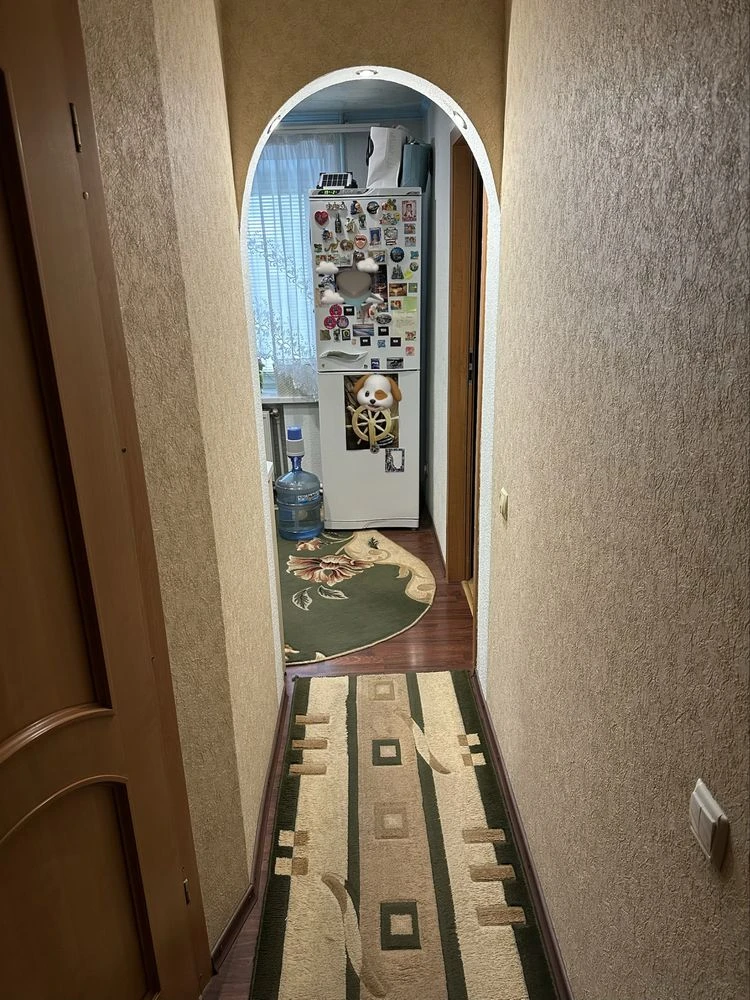 Двокімнатна квартира на площі