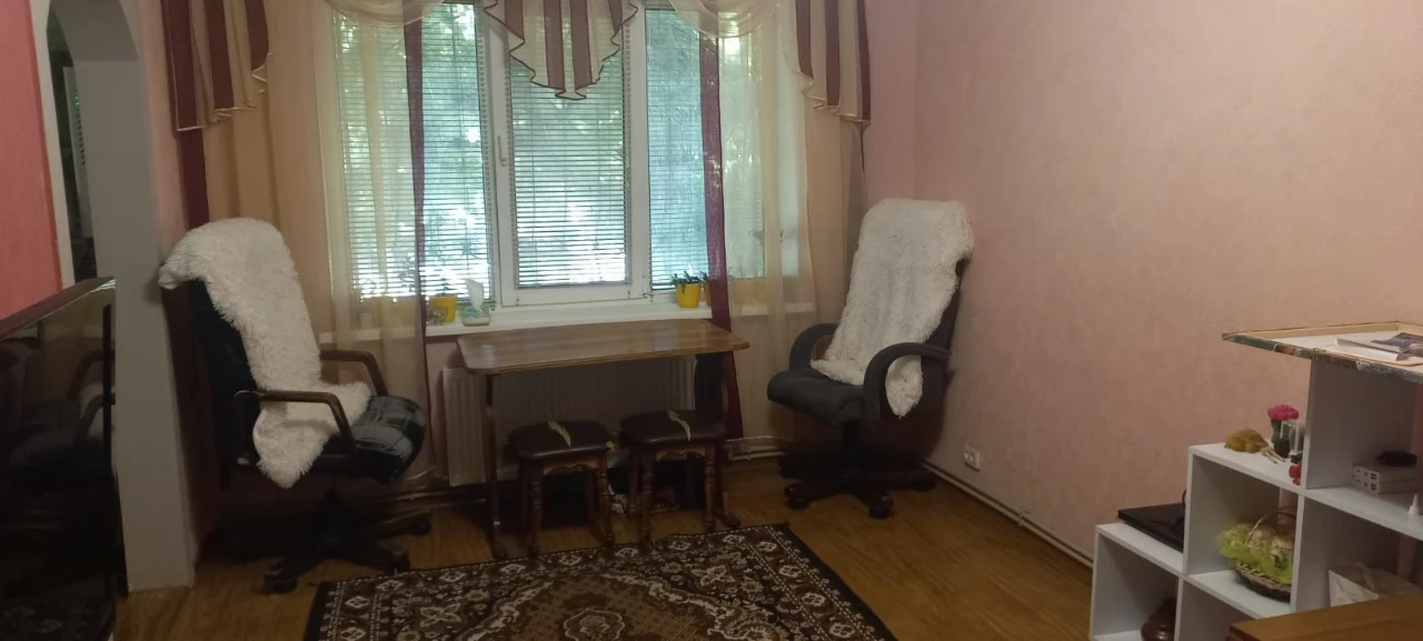 Продается трехкомнатная квартира