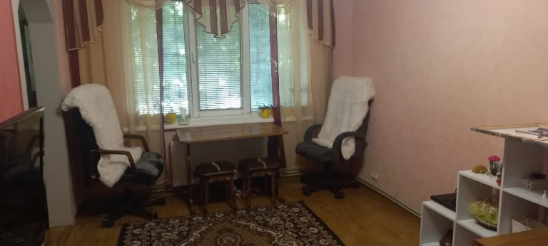 Продается трехкомнатная квартира