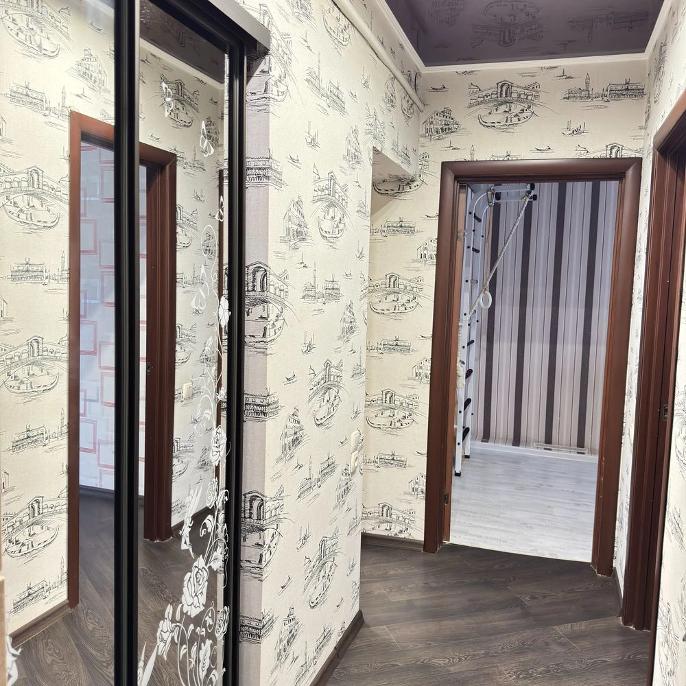 Продам 2х, 1 этаж, Независимости