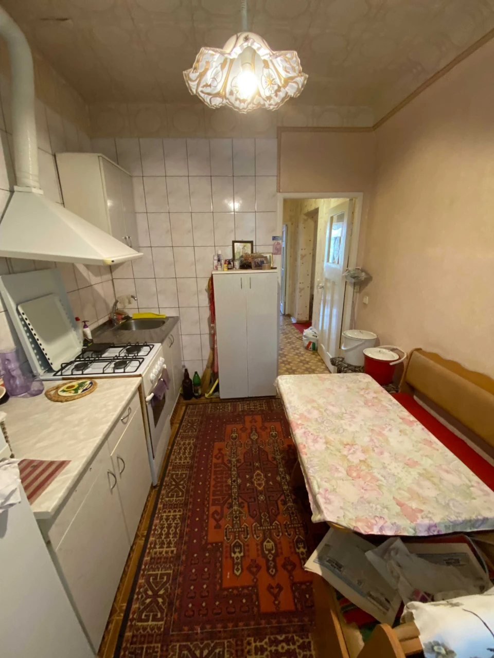 Продам двух комнатную  квартиру.