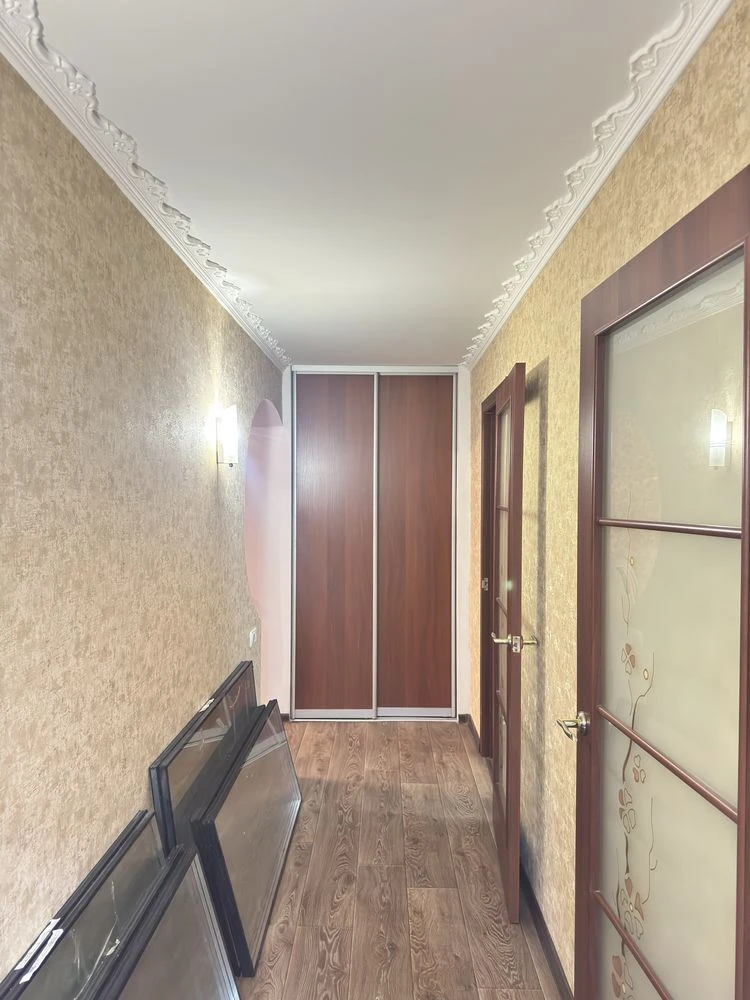 Продам 3х Княжа, 1 этаж 13700 дол