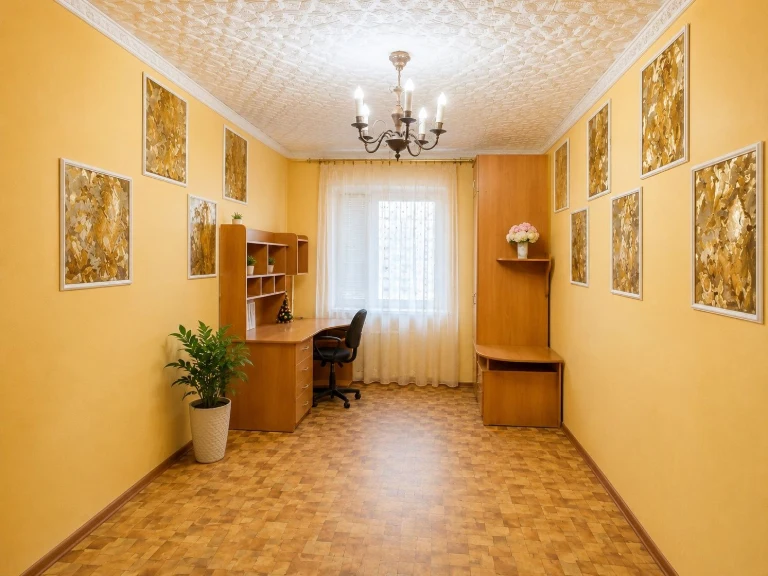 Продається 2-кімнатна квартира в Нікополі, в районі Варус (великий)