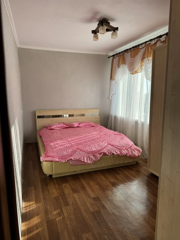 Продажа трехкомнатной квартиры в девятиэтажном доме