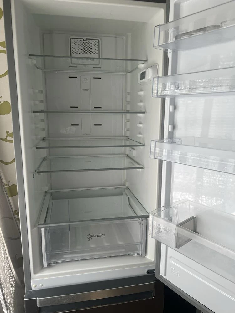 Продается 2-комнатная квартира в районе Кристал, Никополь, с техникой