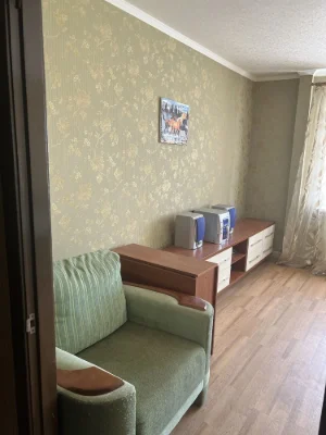 Продается 2-комнатная квартира в районе Кристал, Никополь, с техникой