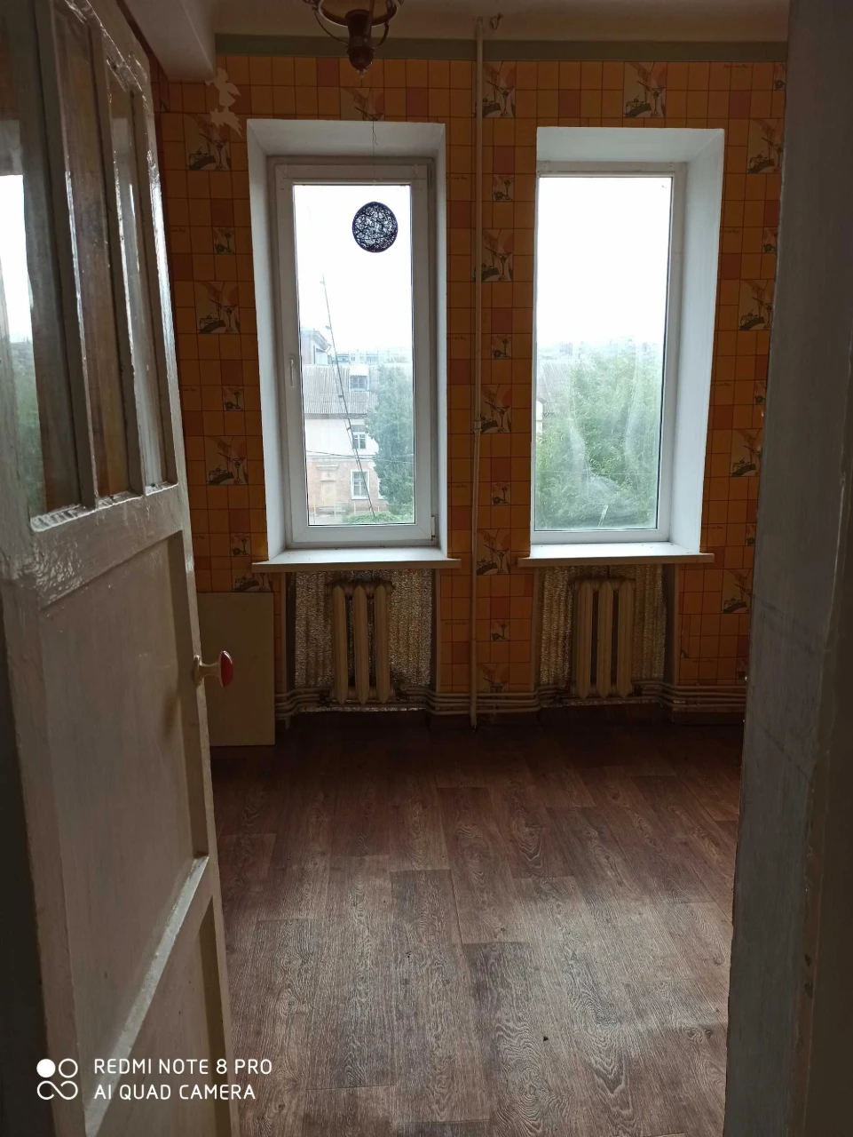 2-х.к.кв. в старой части 60м2, кухня 10м2.