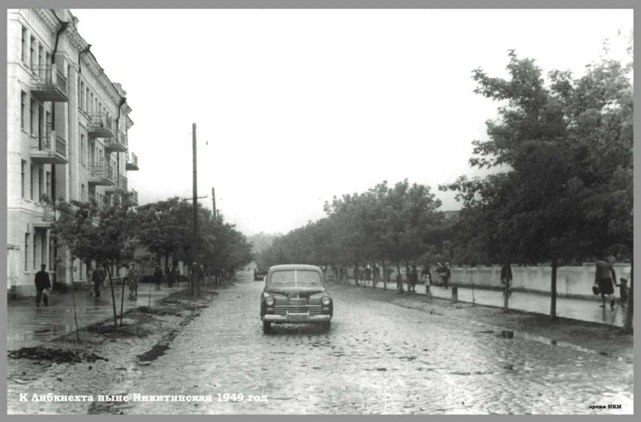 2-х.к.кв. в старой части 60м2, кухня 10м2.