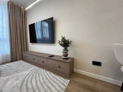 Продаж 3-кім з ремонтом в центрі міста, газове опалення, без