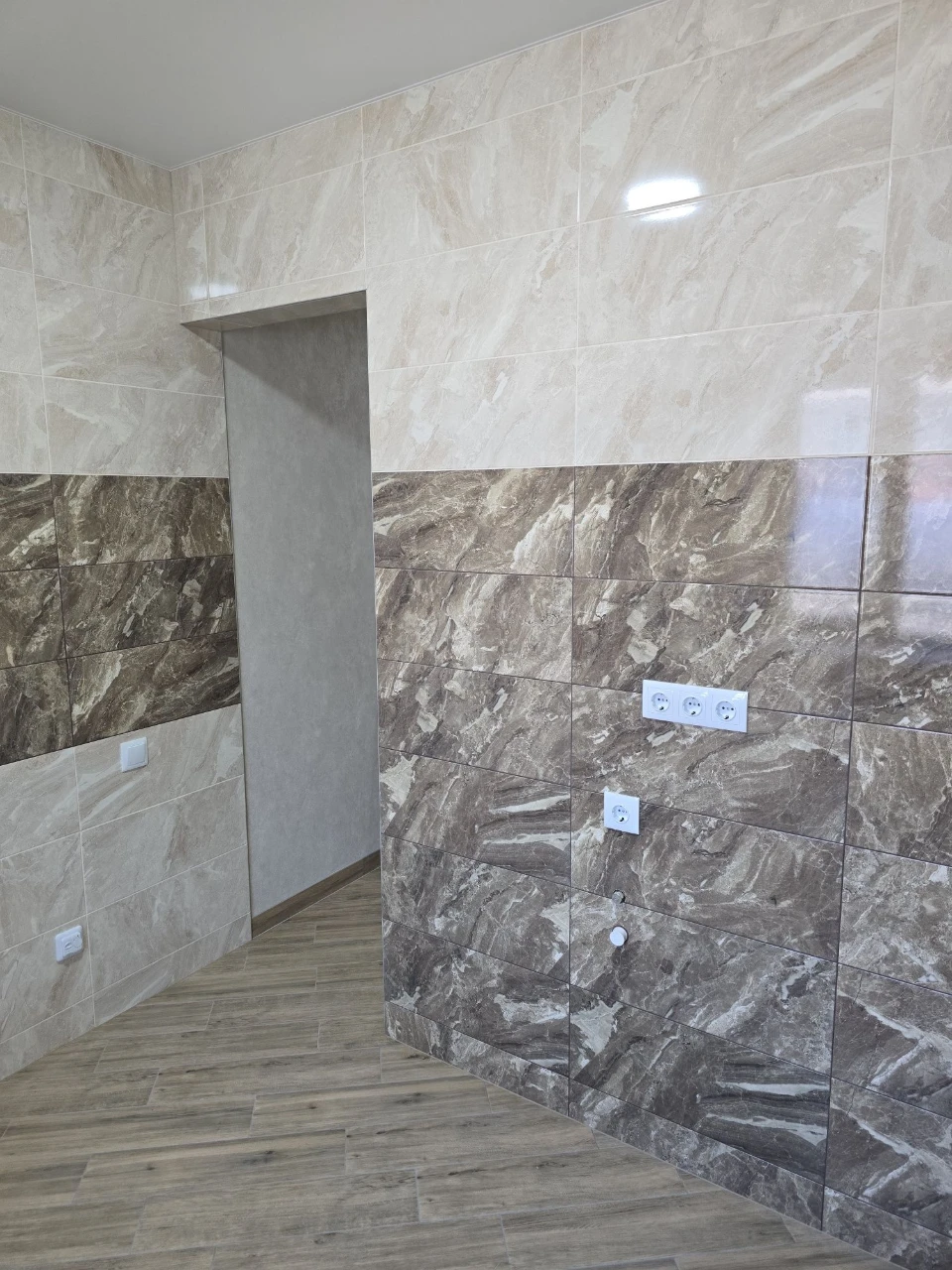 Продаж или аренда 20 000 грн + коммунальные 2-комнатная квартира