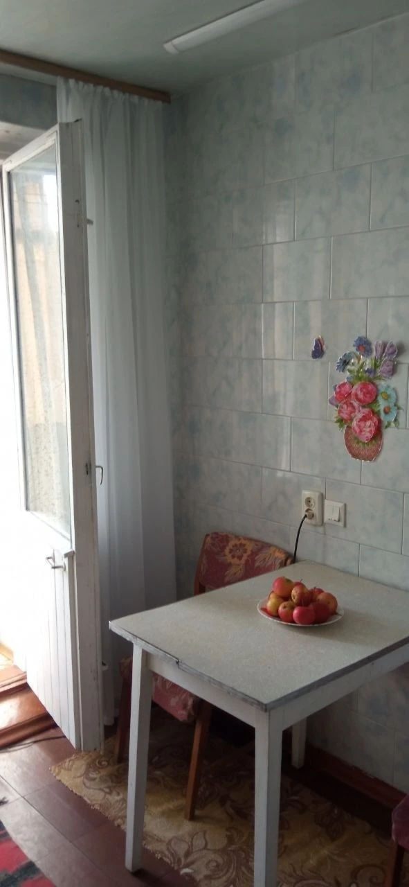 Продам 3-х кімнатну квартиру