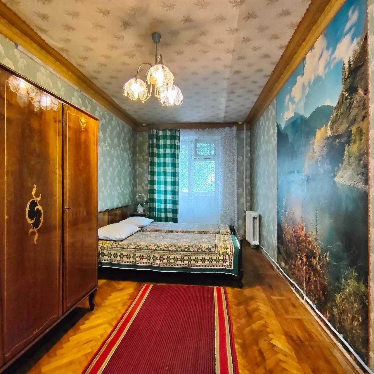 ПРОДАЖ! Невигідно продаю 3-кімнатну квартиру в центрі