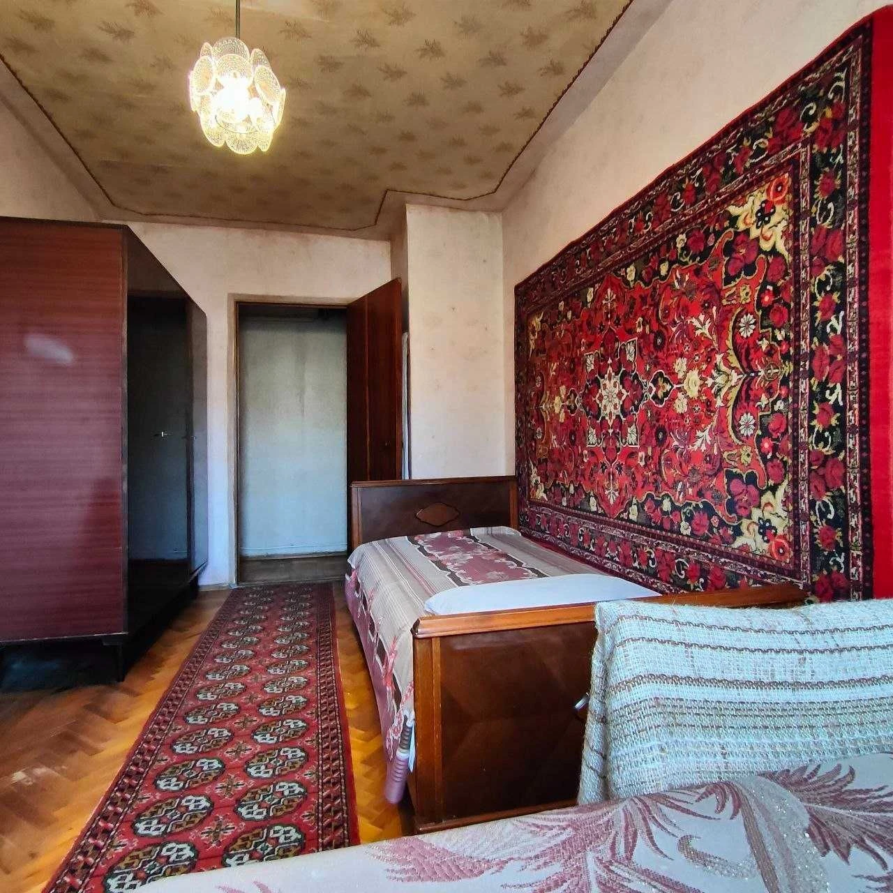ПРОДАЖ! Невигідно продаю 3-кімнатну квартиру в центрі